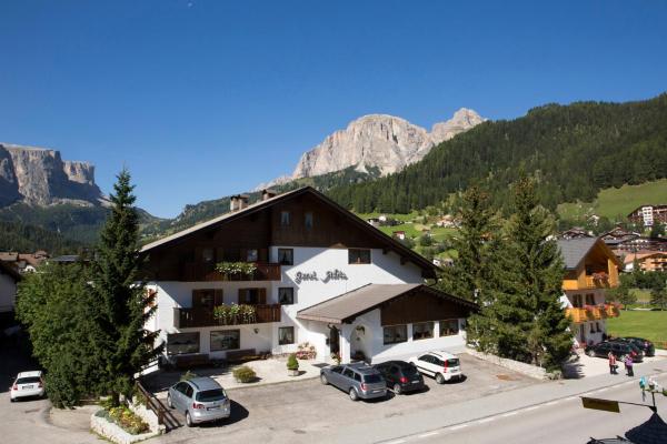 Adria Garni B&B Residence Corvara