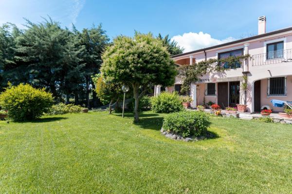 Residenza le Magnolie, Забронировать Дом для отпуска Орозеи Залив Орозеи