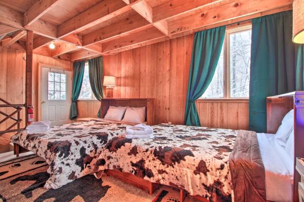 Walk to Ski Trails Ludlow Home on Okemo Mountain!