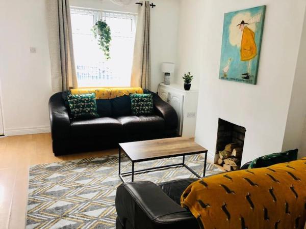 Cosy House, Lisburn Road, Забронировать Дом для отпуска Отели Графства Антрим с парковкой, Парковка