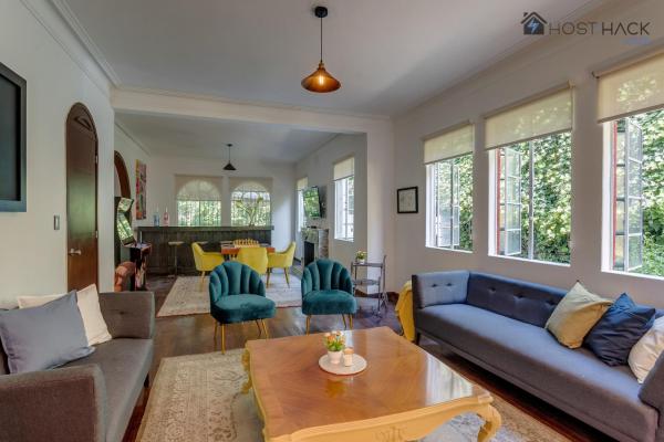 Refurbished Mansion with Garden & Patio in Las Lomas - Monte Blanco, Забронировать Вилла Мехико Мексико