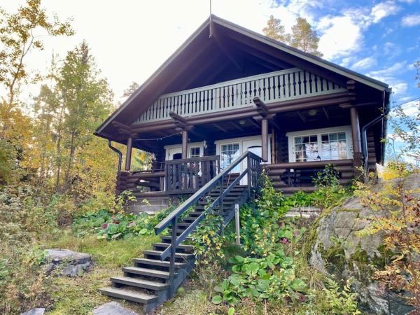 Elämyksellinen huvila Tuurujärven rannalla., Забронировать Вилла Улвила 