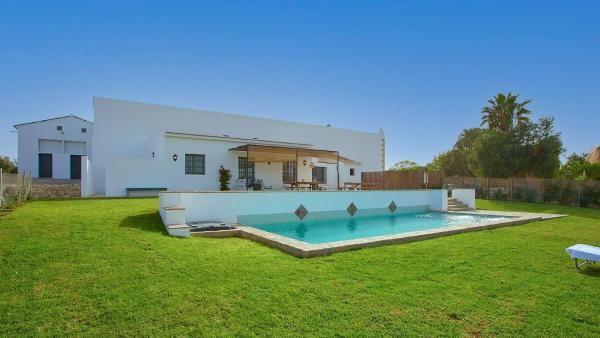 Casa Rural Viña Romanito Jerez de la Frontera by Ruralidays, Забронировать Дом для отпуска Отели Херес-де-ла-Фронтера с парковкой, Парковка
