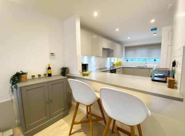 3 Harvest Moon, Забронировать Дом для отпуска Отели Ньюки с парковкой, Парковка