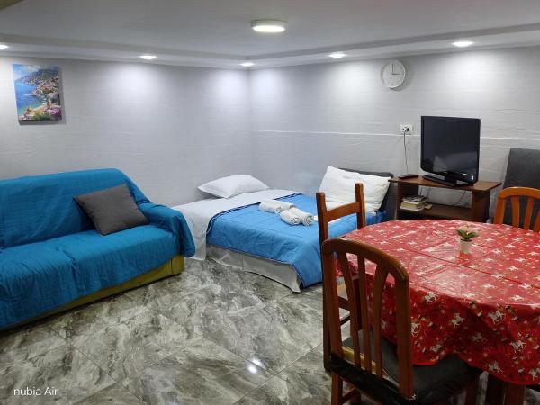 Casa gioia, Забронировать Дом для отпуска Коттеджи Неаполя, рядом с Обсерватория Каподимонте, Коттедж