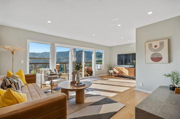 @ Marbella Lane - Chic Abode w/Mountain Skyline, Забронировать Дом для отпуска Пасифика San Mateo County