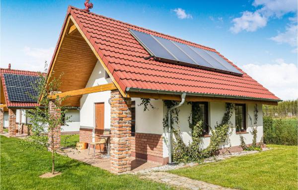 Awesome Home In Gubin With Sauna, Забронировать Дом для отпуска Губин 