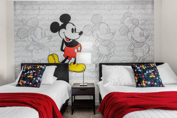 4 Bedrooms 3 Bathrooms Storey Lake 3135 PP