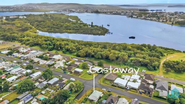 Castaway at Pelican, Забронировать Дом для отпуска Коттеджи Boolaroo, Коттедж