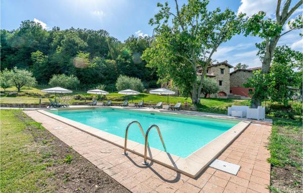 Nice Home in Camerino With Outdoor Swimming Pool, Wifi and 1 Bedrooms