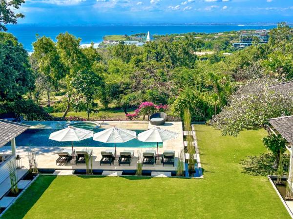 The Backyard Bingin - Private Mansion, overlooking Bingin Beach, with Cook, Ideal for Private Events and Weddings, Забронировать Вилла Отели провинции Бали с парковкой, Парковка