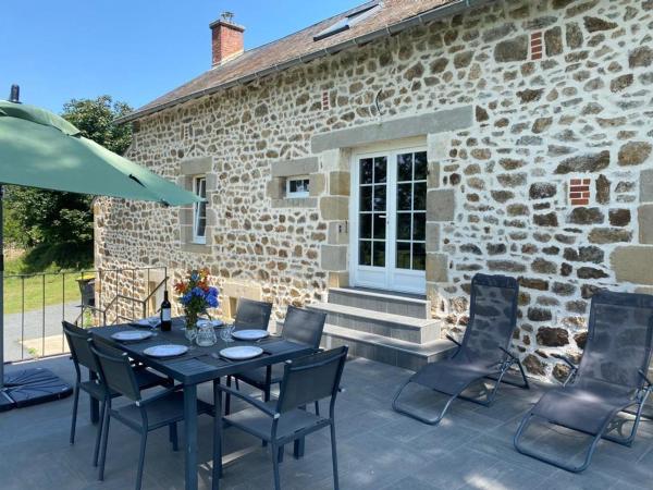 Gîte rural rénové avec charme à Marcillat, jardin et terrasse - FR-1-489-369, Забронировать Дом для отпуска Коттеджи Люперса, Коттедж