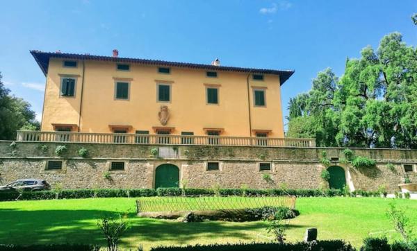 VILLA PANDOLFINI 1, Забронировать Дом для отпуска Коттеджи Ластра-а-Синья, Коттедж
