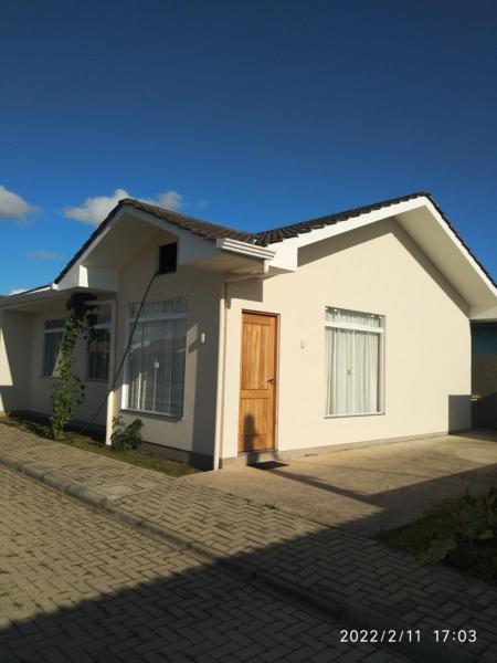 Cs6 Casa de 3 Quartos a 15min de Curitiba, Забронировать Дом для отпуска Отели Параны с парковкой, Парковка