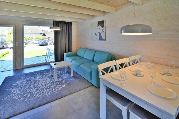 Holiday homes with terraces close to the beach
