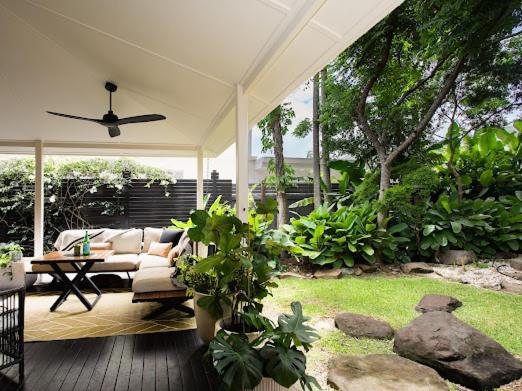 Garden Oasis-2br -1 min from the beach & pet friendly, Забронировать Отель Саффолк-Парк Byron Bay Region