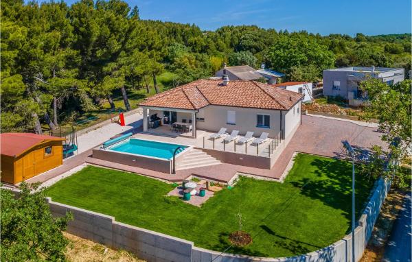 Gorgeous Home In Medulin With Wifi, Забронировать Дом для отпуска Отели Медулин с бассейном, Бассейн