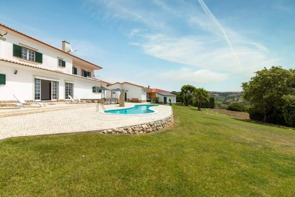 Holiday home in Ribamar - Lissabon Region 42000, Забронировать Дом для отпуска Отели Рибамар с бассейном, Бассейн