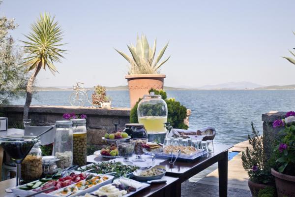 Beyaz Yali Айвалык