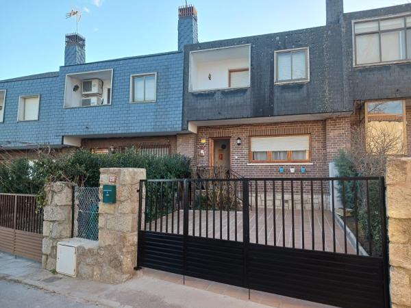 La Casita de Cabanillas. Cabanillas de la Sierra, Забронировать Дом для отпуска Кабанильяс-де-ла-Сьерра Провинция Мадрид
