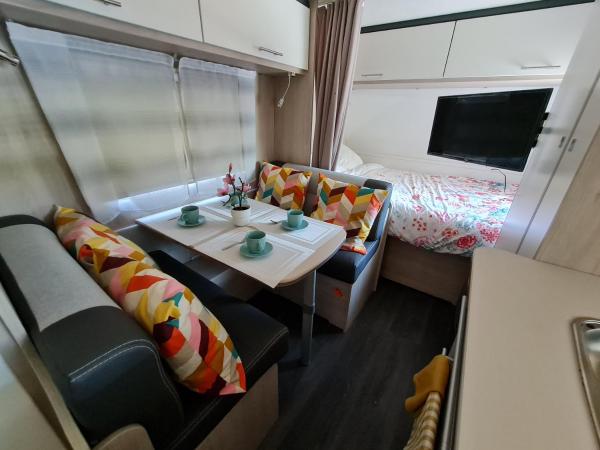 Caravane tractable, Забронировать Кемпинг Отели Land of Bouillon с парковкой, Парковка