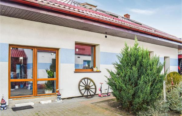 5 Bedroom Gorgeous Home In Swierzno, Забронировать Дом для отпуска Мястко Поморское воеводство