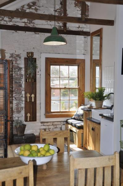 SOUSIE\S RUSTIC STAY