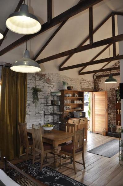 SOUSIE\S RUSTIC STAY