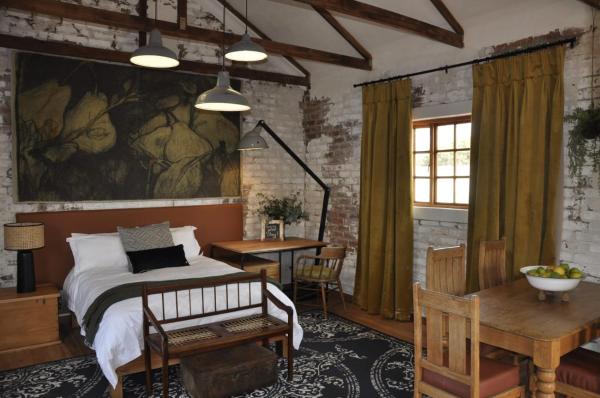 SOUSIE\S RUSTIC STAY