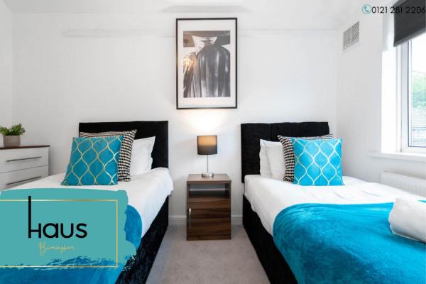 HAUS 3 Bedroom House l 8 Guests l Parking l Garden l TOP RATED l Contractors