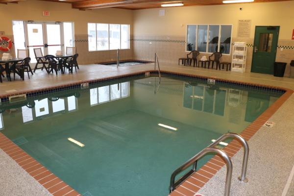 Holiday Inn Express & Suites Marquette by IHG