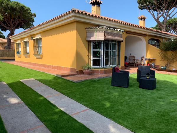Chiclana casa maría, Забронировать Дом для отпуска Отели Чиклана-де-ла-Фронтера с парковкой, Парковка