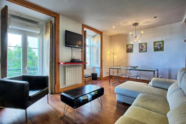 Flores Apartment
