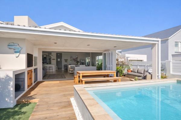 Paradise Beach House with Pool and Parking, Забронировать Дом для отпуска Комметьи Cape Peninsula