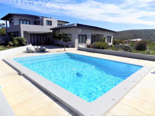 Green Goose self catering villa with pool, Забронировать Вилла Плеттенберг-Бей Найсна