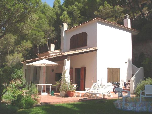 Beautiful detached air-conditioned villa close to sandy beach, shops and restaurants, Забронировать Вилла Багур Baix Empordà