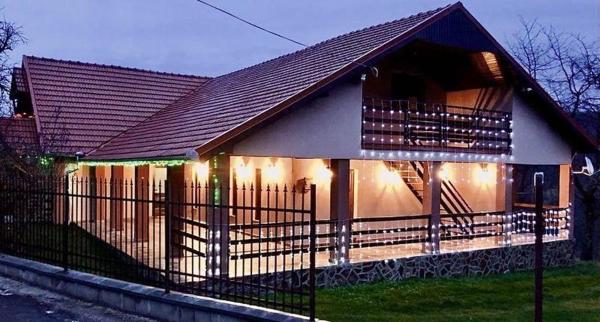 Pensiunea La Buru, Забронировать Дом для отпуска Căraciu Хунедоара