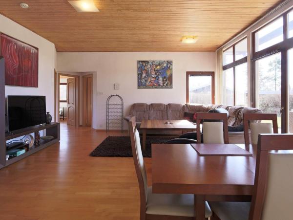 6 person holiday home in Kirke Hyllinge