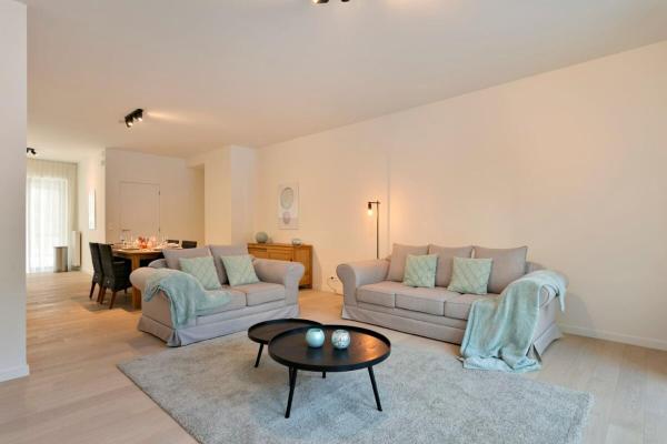 Luxurious new town-house at 100 meters from beach in prestigious O'Sea-project