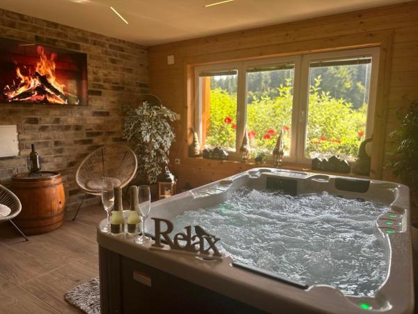 Holiday Home Lino, Забронировать Дом для отпуска Отели Приморско-Горанской жупания с бассейном, Бассейн