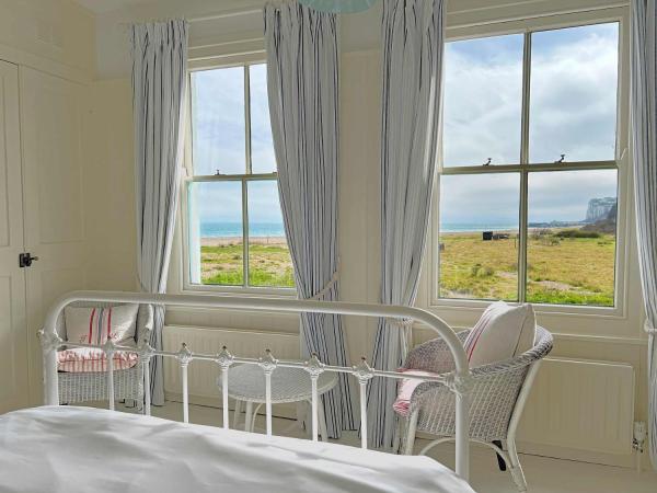 Mariner\s Cottage by Coaste