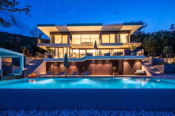 Stunning Kvarner Villa 5 Bedrooms Villa Aura Caesar Stunning Sea Views, Забронировать Вилла Отели Opatija Riviera с бассейном, Бассейн