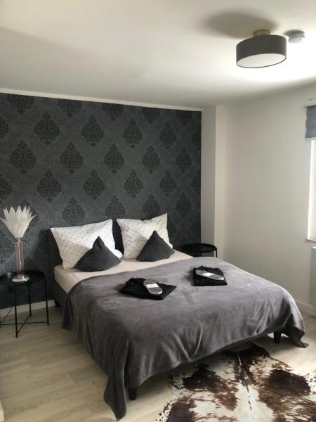 Body Kult Loft - Modernes Appartement mit 2 separaten Schlafzimmern - kostenlose Parkplätze direkt an der Unterkunft