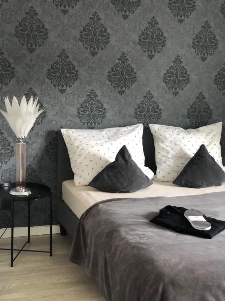 Body Kult Loft - Modernes Appartement mit 2 separaten Schlafzimmern - kostenlose Parkplätze direkt an der Unterkunft