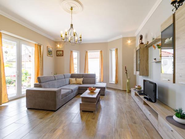 Holiday Home Ildiko by Interhome