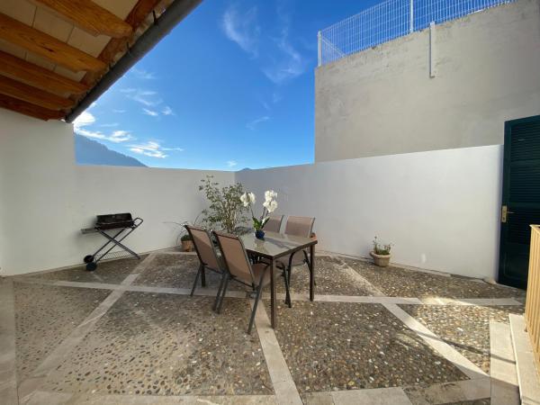 casa nuria, en el centro, al lado de la escalinata del calvario para 6 personas