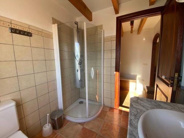 casa nuria, en el centro, al lado de la escalinata del calvario para 6 personas