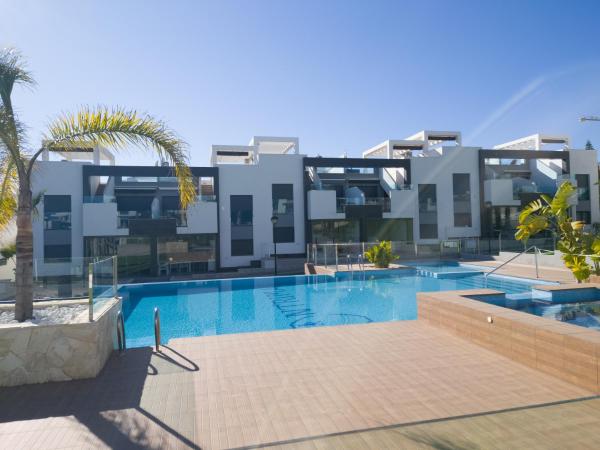 Oasis Beach 8 Top floor apartment in Torrevieja Punta Prima