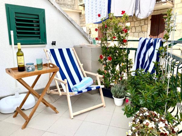 Family house KAŠTELA HOME between Split and Trogir, Забронировать Дом для отпуска Каштел-Лукшич Каштела