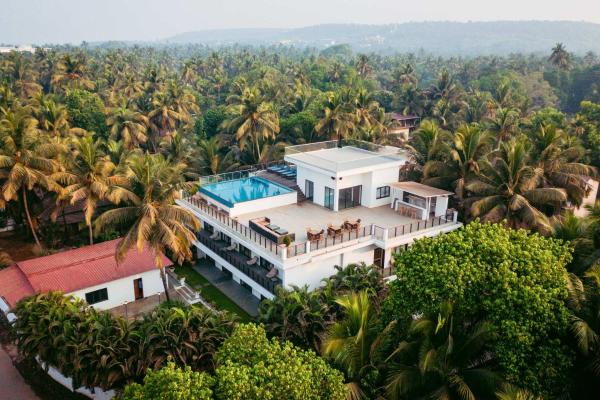 Ashore by Vista, Beachfrom 6BHK, ultra luxurious with Infinity pool, SPA at Morjim